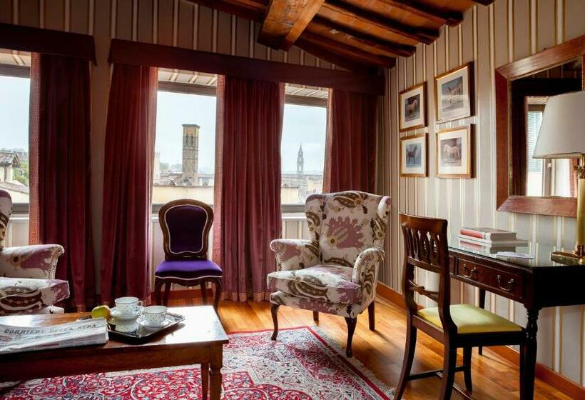 سوییت جونیور, Room Mate Isabella