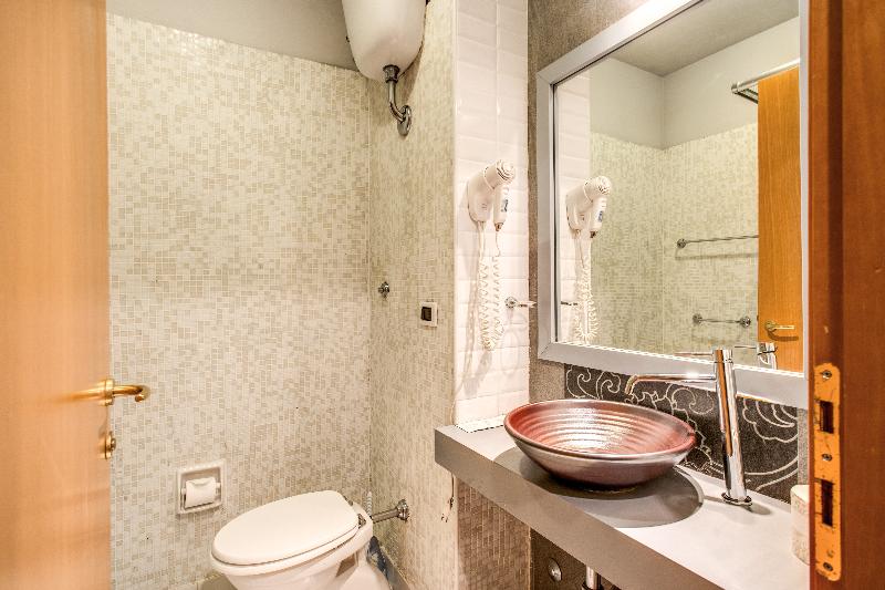 חדר סטנדרט, Scheppers