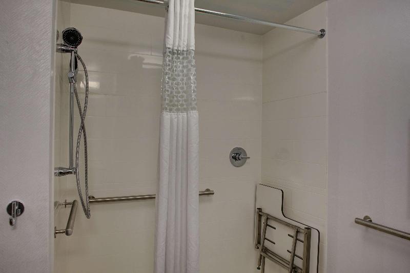 חדר משפחתי, Scheppers