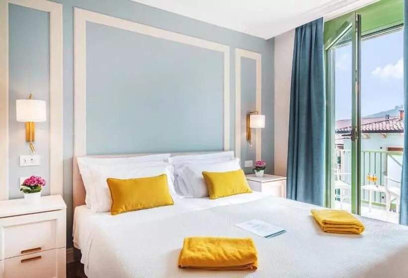 Standard Kolmen Hengen Huone Parveke, Sky Pool Hotel Sole Garda