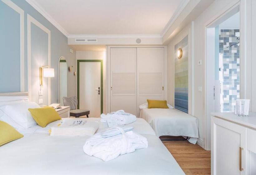 스탠다드 트리플 발코니 룸, Sky Pool Hotel Sole Garda