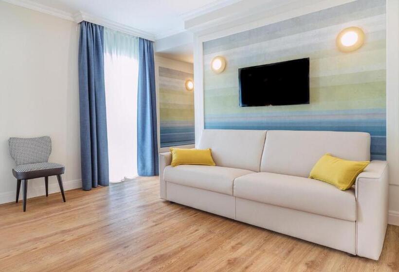 Полулюкс с Балконом, Sky Pool Hotel Sole Garda