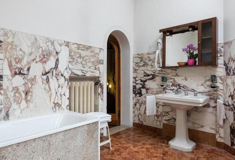 جناح, Villa Albertina