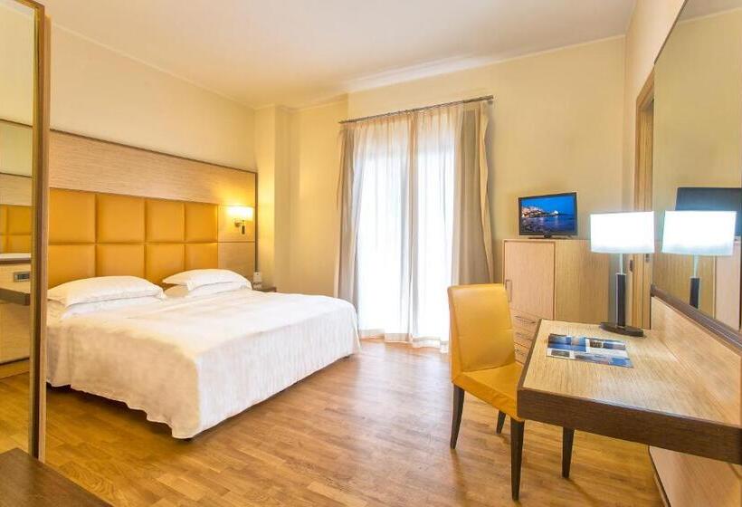 غرفة قياسية, Virgilio Grand