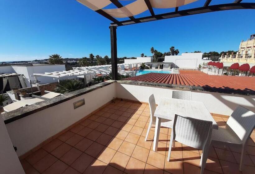 חדר סופריור עם מרפסת, Messapia Hotel & Resort