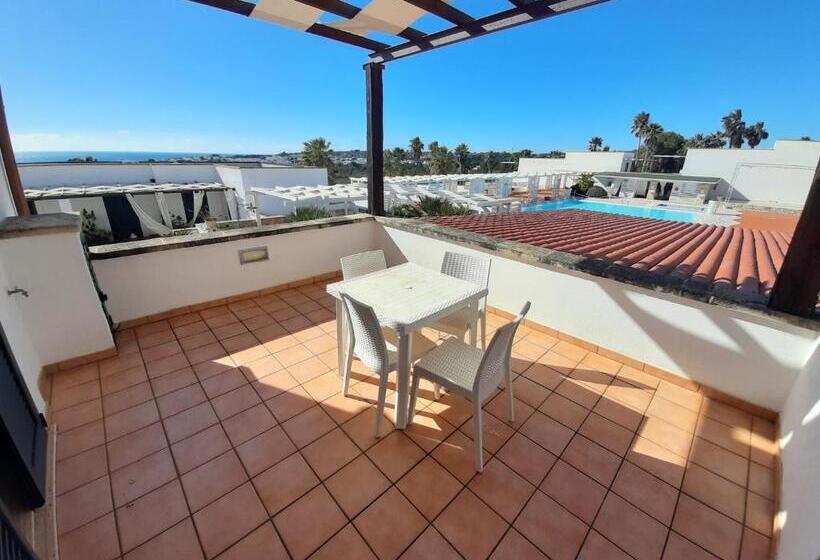 חדר סופריור עם מרפסת, Messapia Hotel & Resort