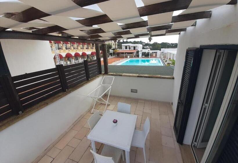 חדר סופריור עם מיטת קינג, Messapia Hotel & Resort