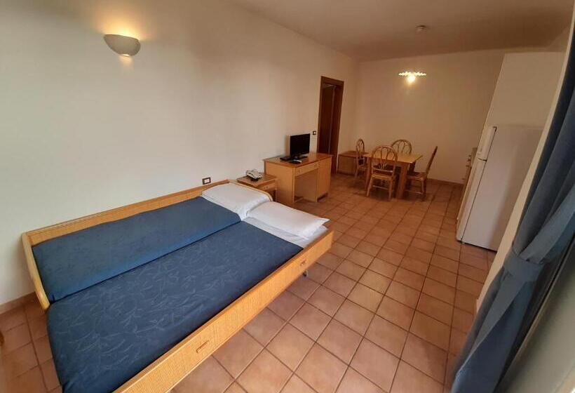 شقة غرفة واحدة, Messapia Hotel & Resort