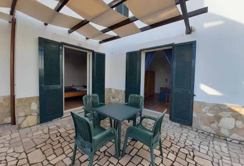 דירת חדר, Messapia Hotel & Resort