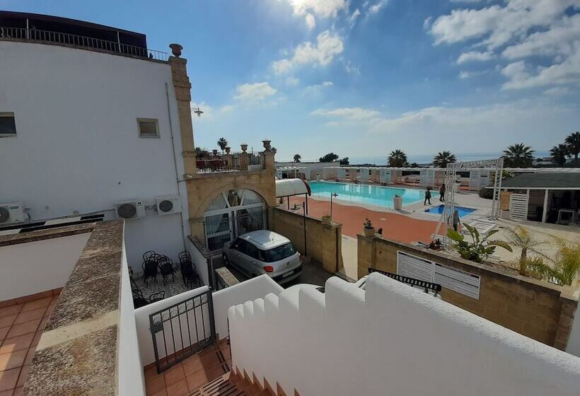 דירת חדר, Messapia Hotel & Resort