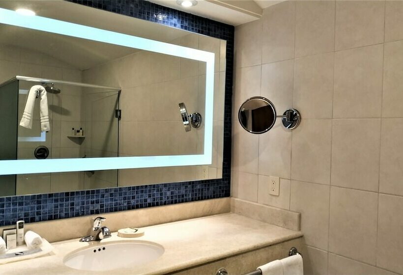 חדר סופריור, Gr Solaris Lighthouse