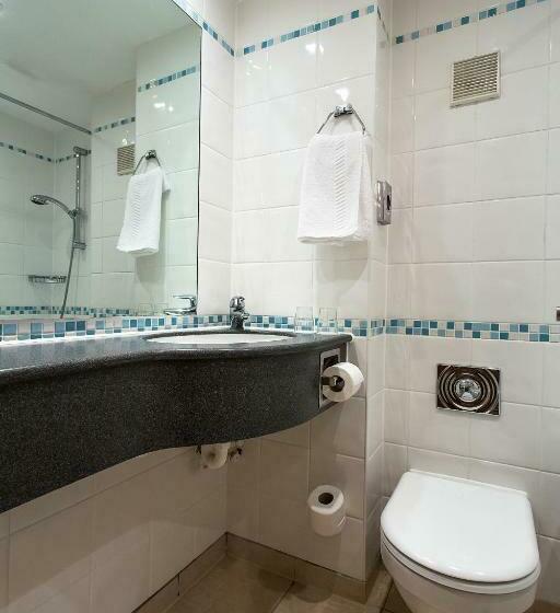 Номер Стандарт, Britannia  Leeds Bradford Airport