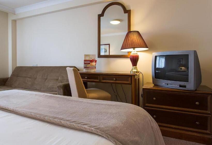 Номер Стандарт, Britannia  Leeds Bradford Airport