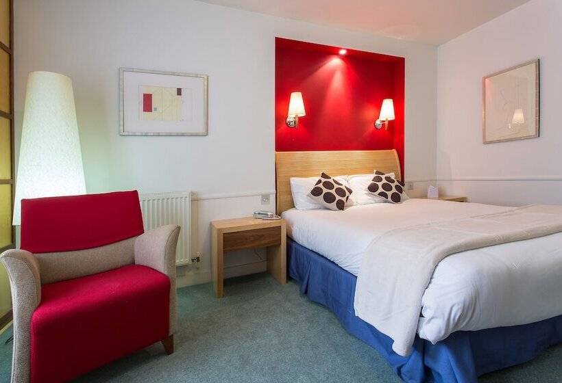 Номер Стандарт, Britannia  Leeds Bradford Airport