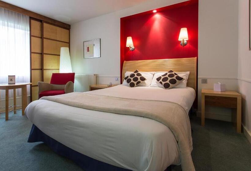 Номер Стандарт, Britannia  Leeds Bradford Airport