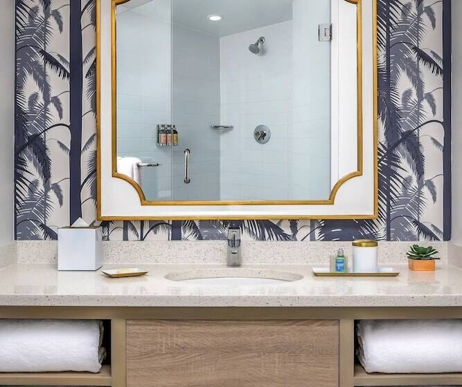 ２ダブルベッドのスタンダードルーム, Cadillac Hotel & Beach Club, Autograph Collection