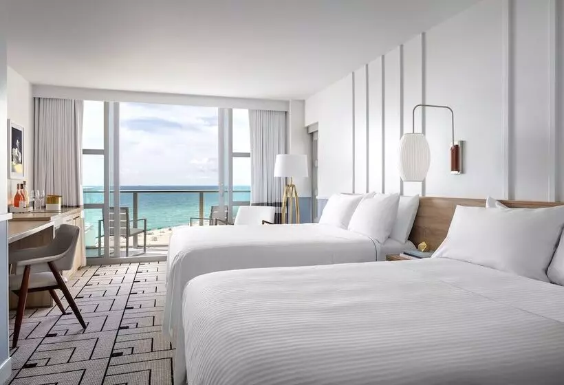 ２ダブルベッドのスタンダードルーム, Cadillac Hotel & Beach Club, Autograph Collection