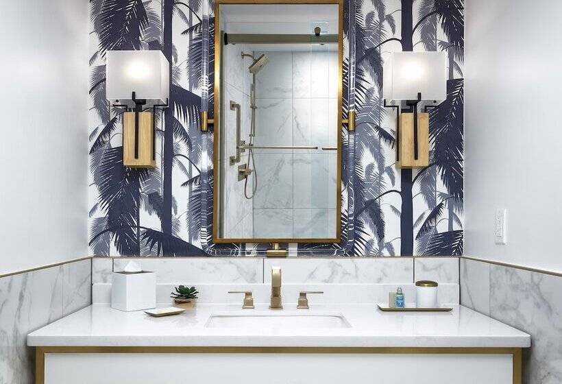 ２ダブルベッドのスタンダードルーム, Cadillac Hotel & Beach Club, Autograph Collection