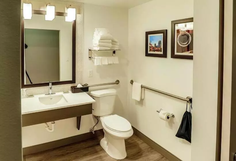 Sviitti Liikuntarajoitteisille, Country Inn & Suites By Radisson, Nashville Airport, Tn