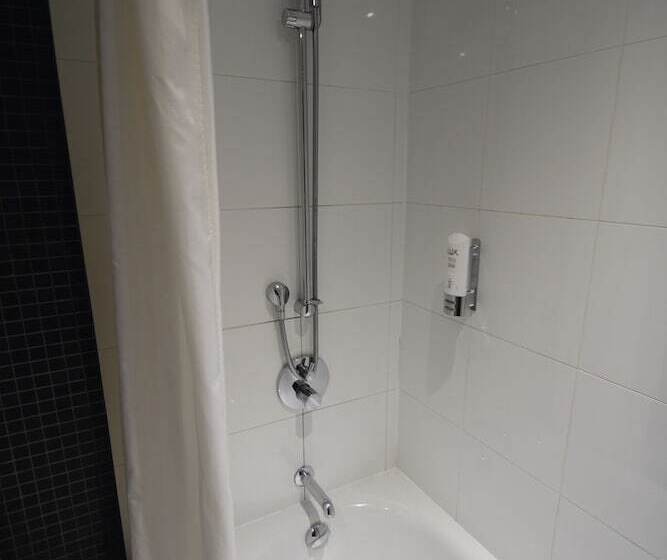 חדר סטנדרט, Crowne Plaza London   Docklands, An Ihg