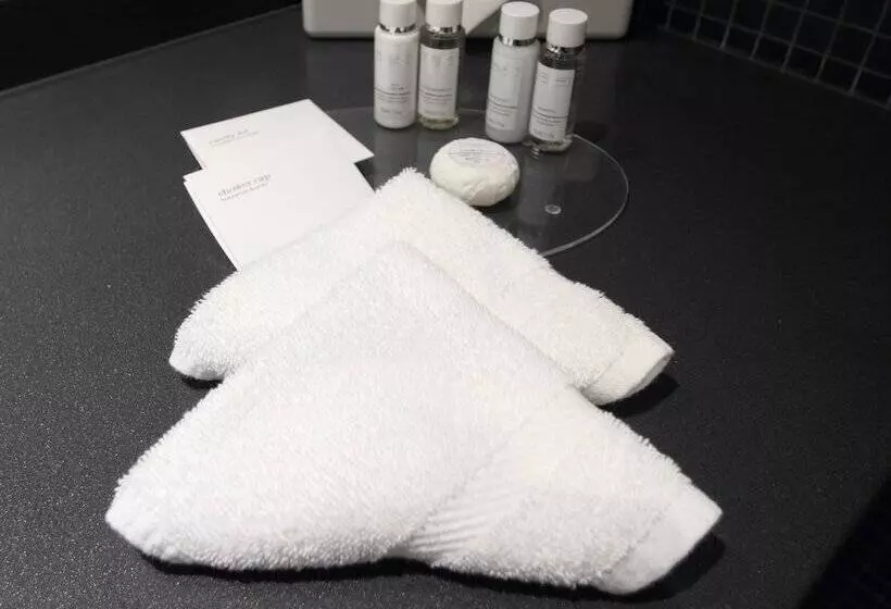 ２ダブルベッドのスタンダードルーム, Crowne Plaza London   Docklands, An Ihg