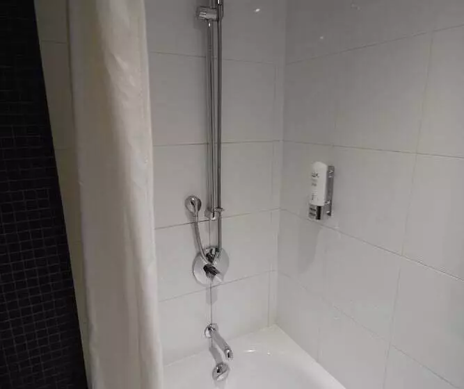 ２ダブルベッドのスタンダードルーム, Crowne Plaza London   Docklands, An Ihg