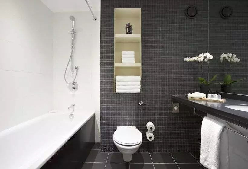 ２ダブルベッドのスタンダードルーム, Crowne Plaza London   Docklands, An Ihg