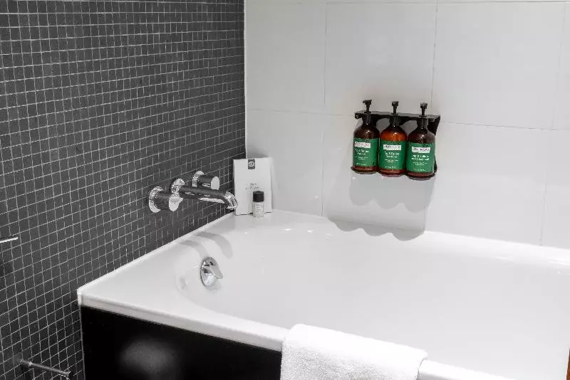 キングサイズベッドのジュニアスイート, Crowne Plaza London   Docklands, An Ihg
