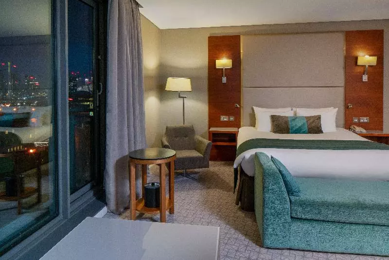 キングサイズベッドのジュニアスイート, Crowne Plaza London   Docklands, An Ihg