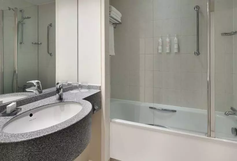 デラックスルーム, Delta Hotels By Marriott Waltham Abbey