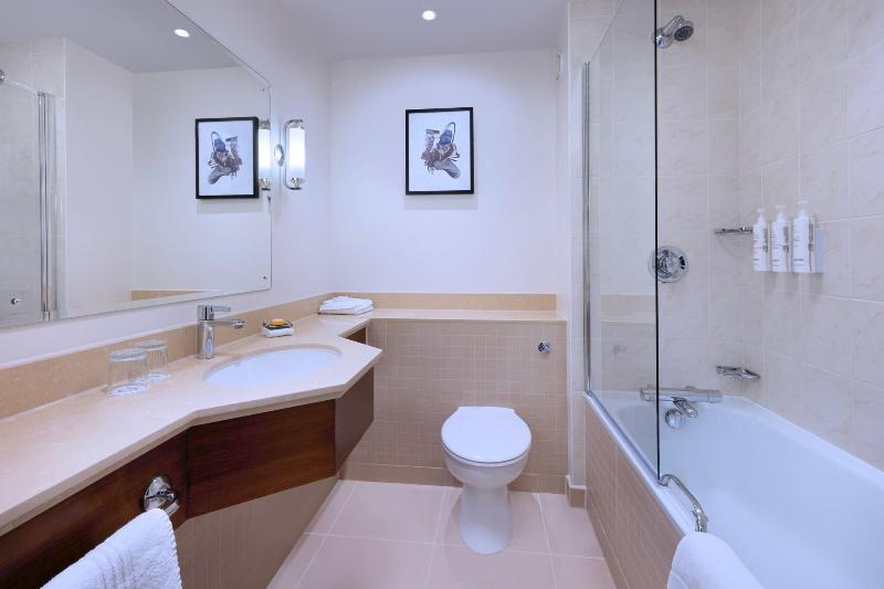 Номер Deluxe Кровать Кинг, Delta Hotels By Marriott Waltham Abbey