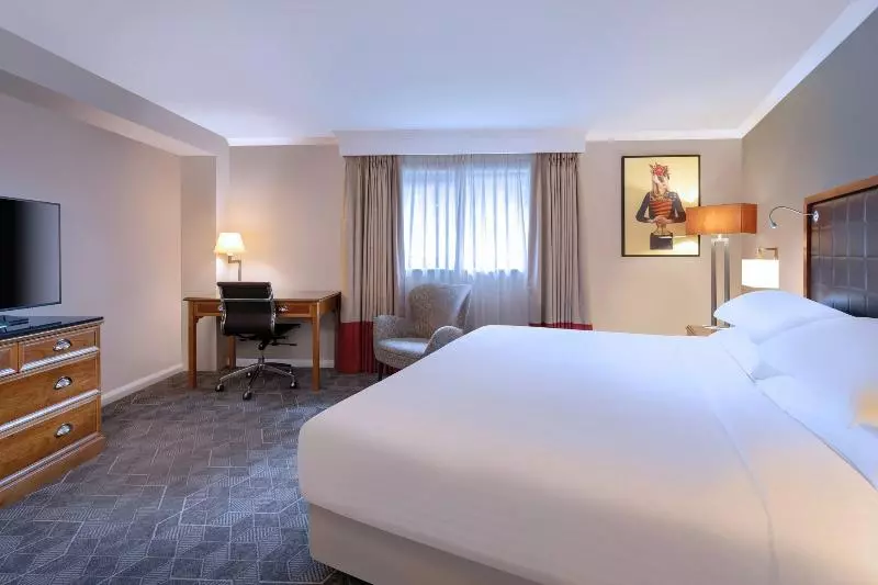 キングサイズベッドのスーペリアルーム, Delta Hotels By Marriott Waltham Abbey