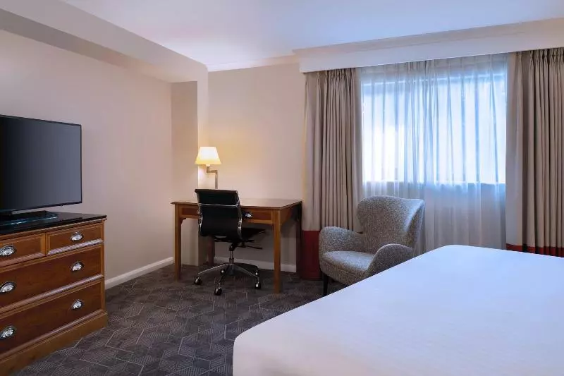 キングサイズベッドのスーペリアルーム, Delta Hotels By Marriott Waltham Abbey