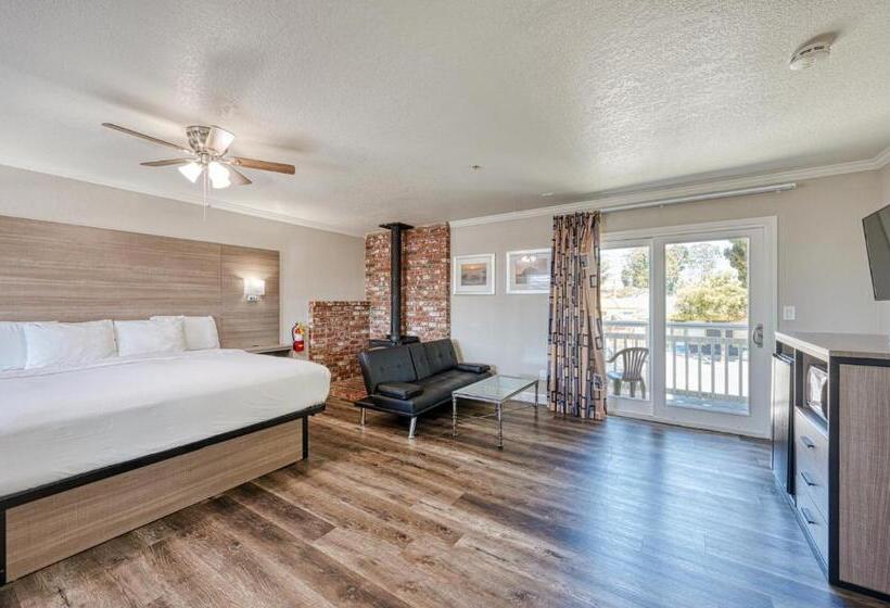 جناح ديلوكس سرير كينج, Harbor House Inn