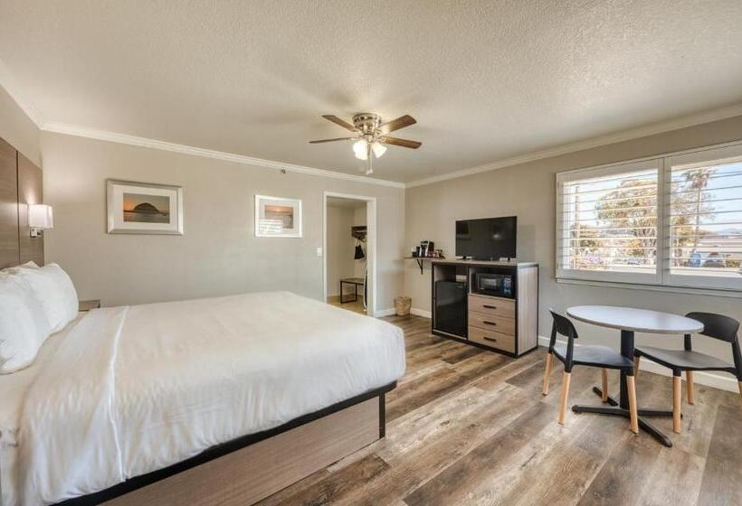 غرفة قياسية سرير كينج, Harbor House Inn