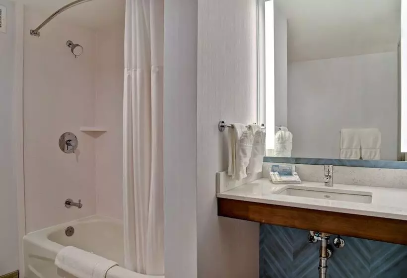 ２ダブルベッドのスタンダードルーム, Hilton Garden Inn Kansas City