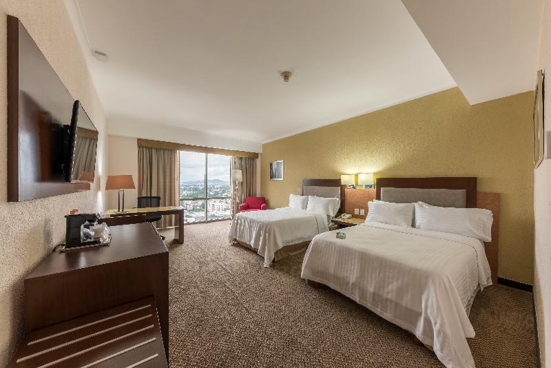 Chambre Supérieure, Holiday Inn Guadalajara Select, An Ihg