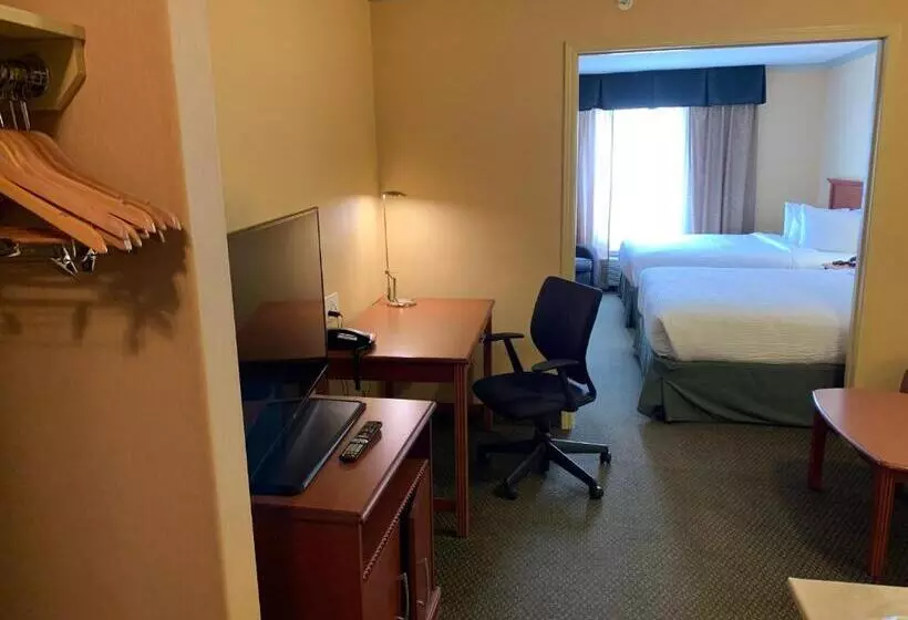 سوییت, Merit Hotel & Suites