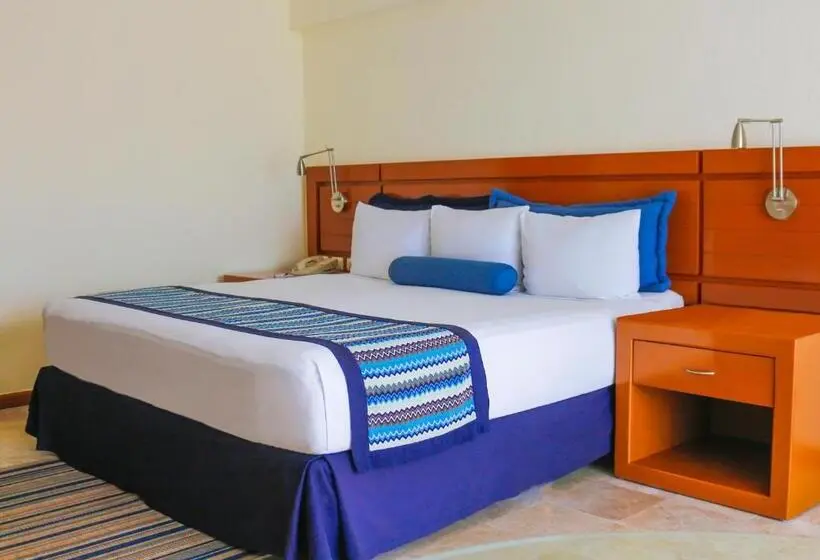 キングサイズベッドのスタンダードルーム, Plaza Pelicanos Grand Beach Resort All Inclusive