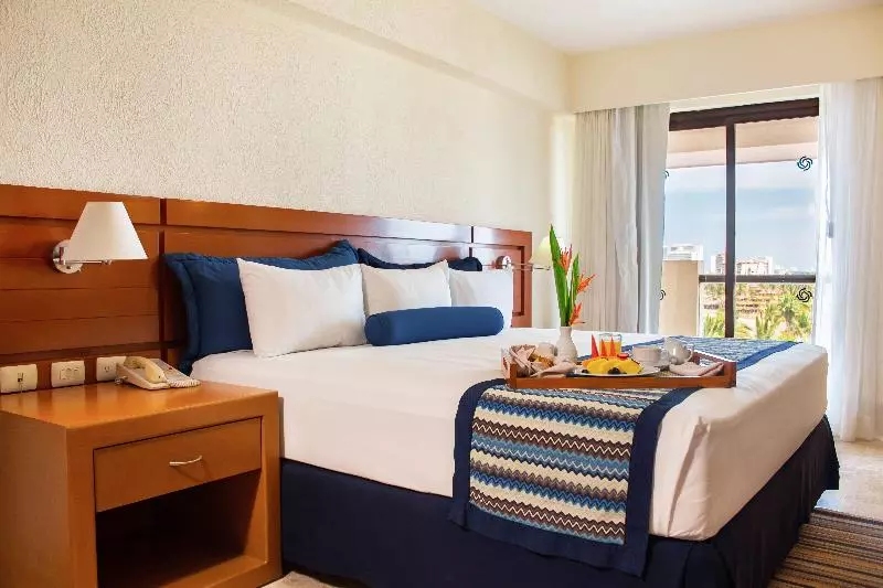 スイート, Plaza Pelicanos Grand Beach Resort All Inclusive