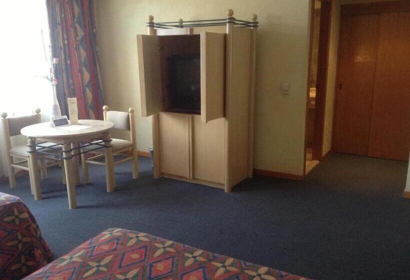 スーペリアールーム, Sevilla