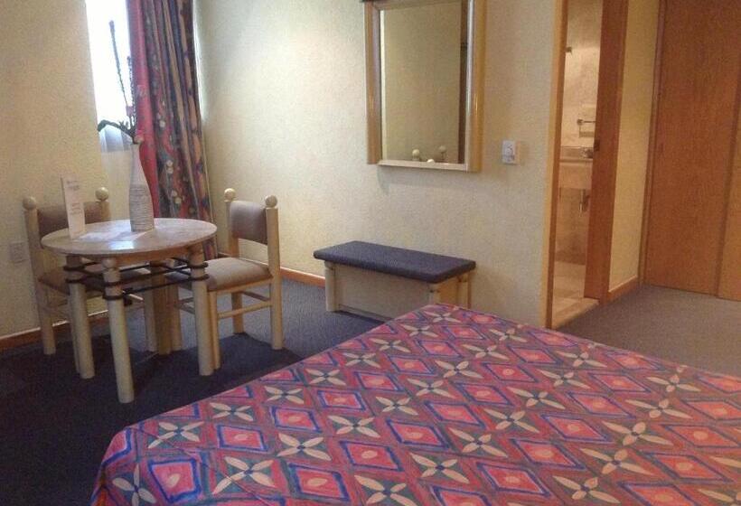 スーペリアールーム, Sevilla