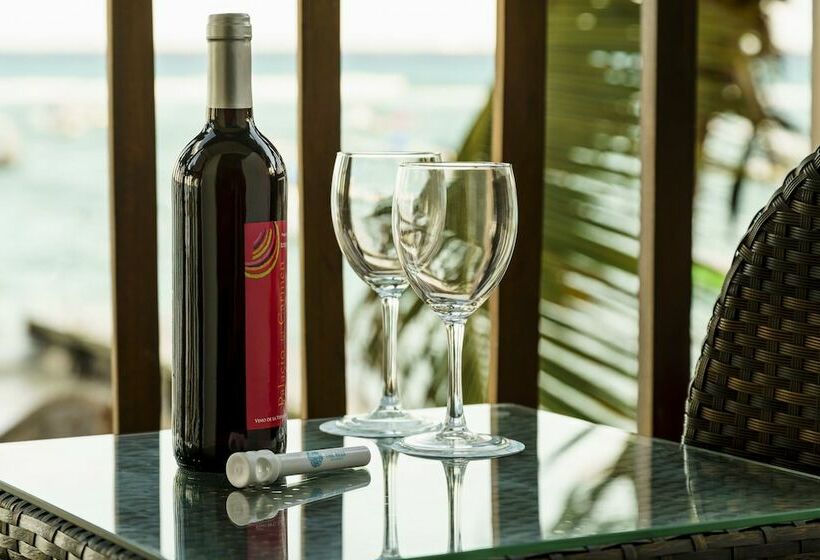 프리미엄 룸 측면 바다 전망, The Reef Coco Beach