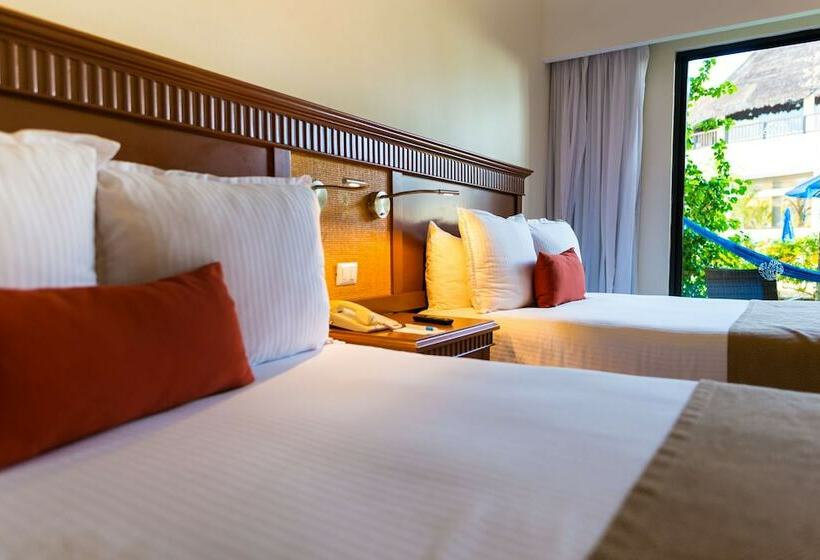 프리미엄 룸 측면 바다 전망, The Reef Coco Beach