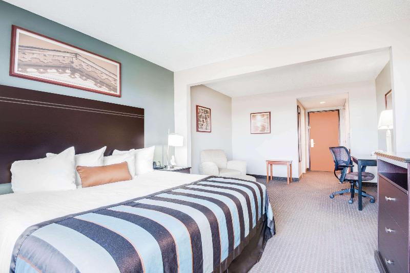 Стандартный Номер Кровать Кинг, Wingate By Wyndham Gillette Near Camplex