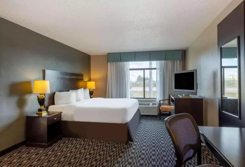 デラックススイート, Wingate By Wyndham Gillette Near Camplex