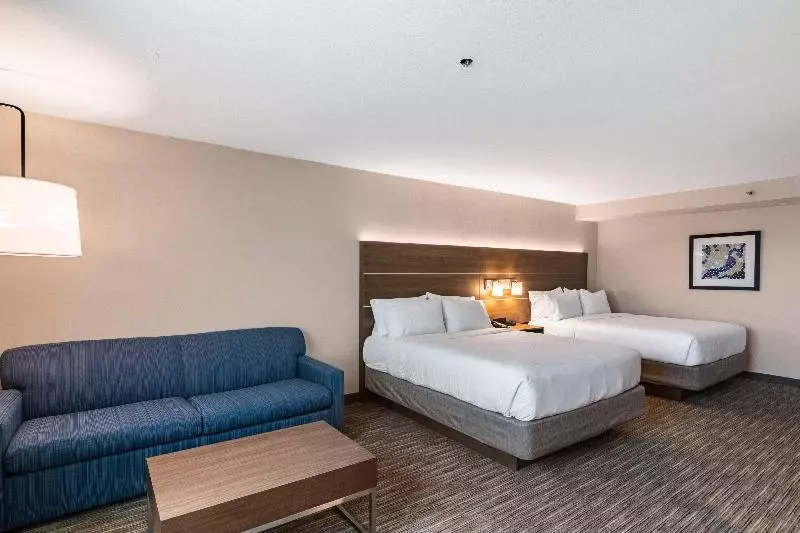 障害者適応デラックスルーム, Wingate By Wyndham Gillette Near Camplex