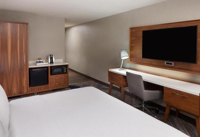 استودیو استاندارد با تخت کینگ, Four Points By Sheraton Vaughan