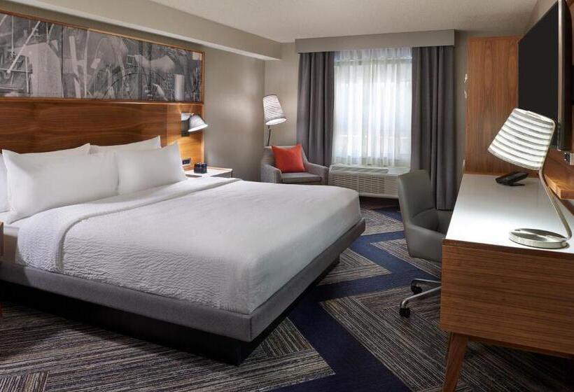 اتاق استاندارد با تخت بزرگ, Four Points By Sheraton Vaughan