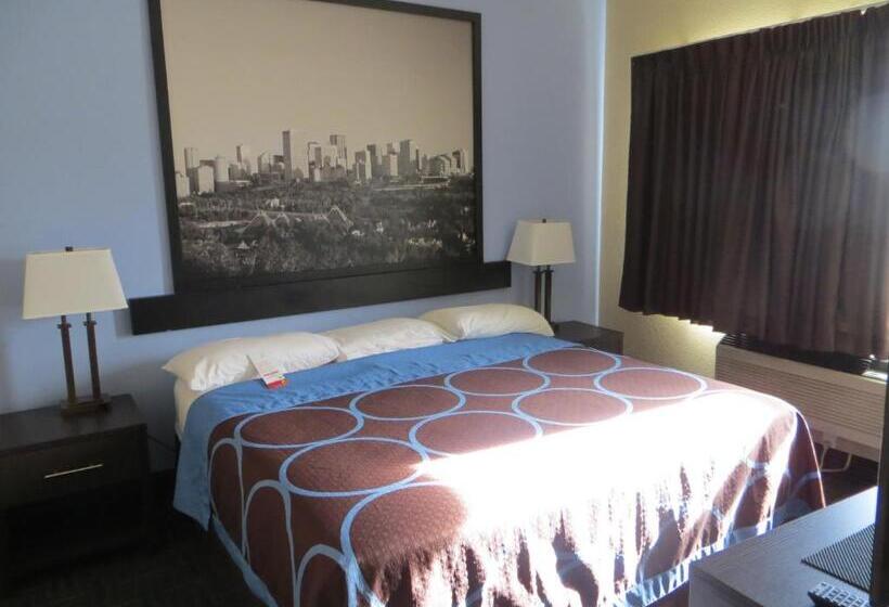 סטודיו דלוקס, Super 8 By Wyndham Edmonton/west